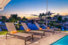 Pelican Point - Waterfront Villa with View Pool & Boat Rental